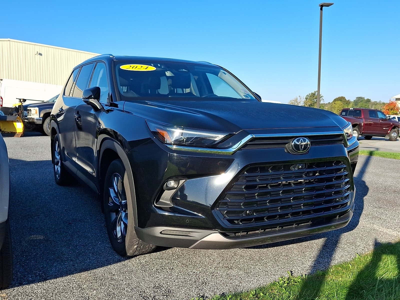 2024 Toyota Grand Highlander Hybrid Limited — photo 1 of 4