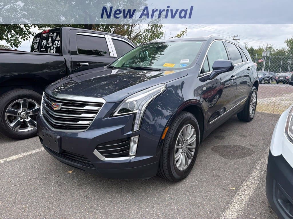 2018 Cadillac XT5 Luxury AWD — photo 1 of 10