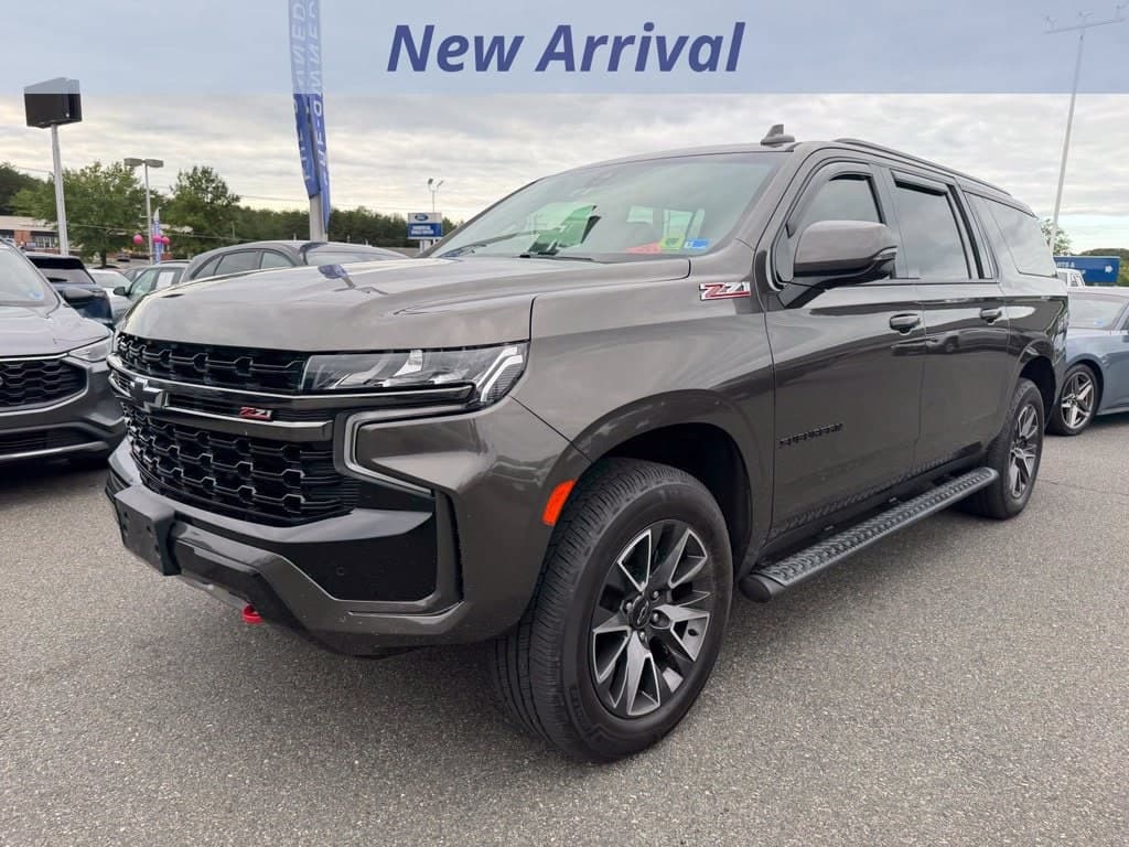 2021 Chevrolet Suburban Z71 — photo 1 of 10