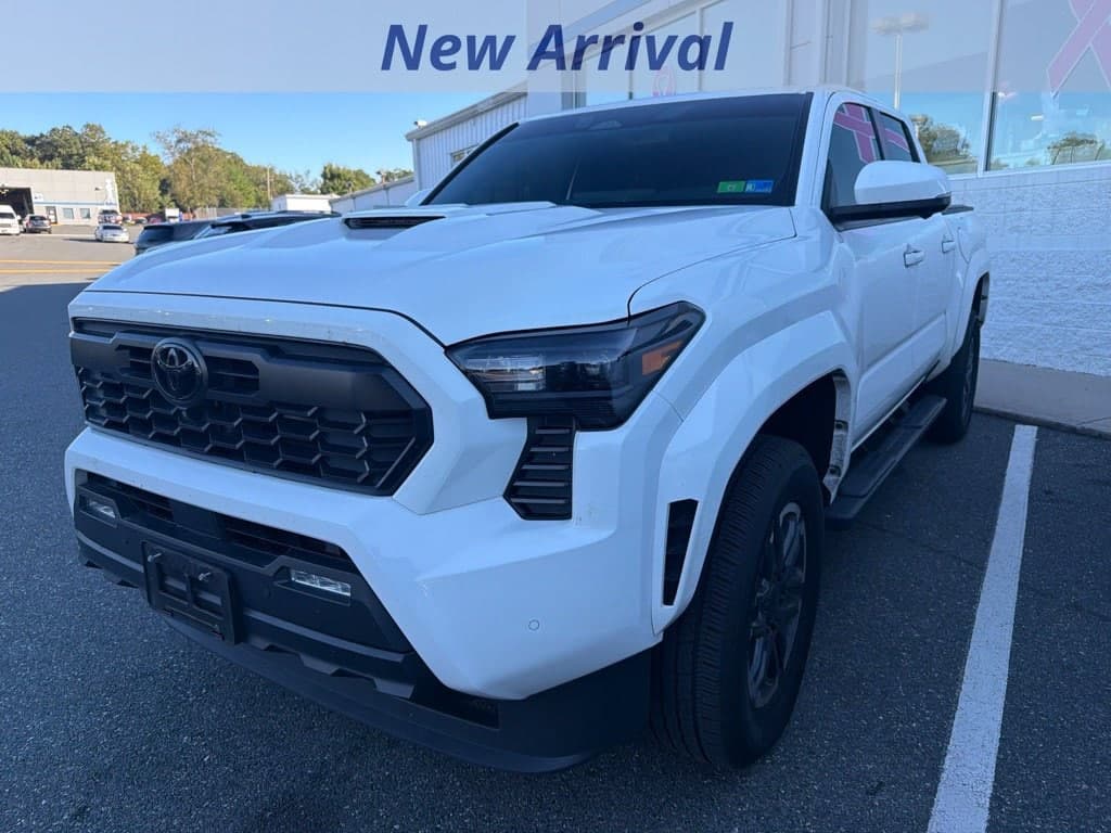 2026 Toyota Tacoma 4WD TRD Sport Hybrid — photo 1 of 11