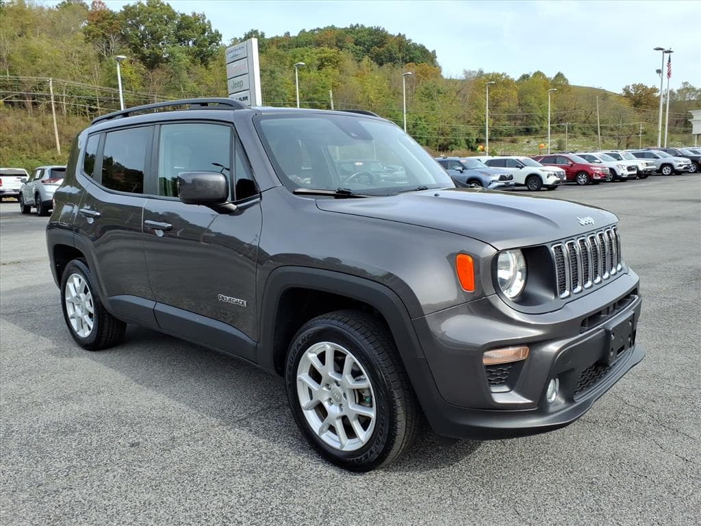 2021 Jeep Renegade Latitude — photo 1 of 23
