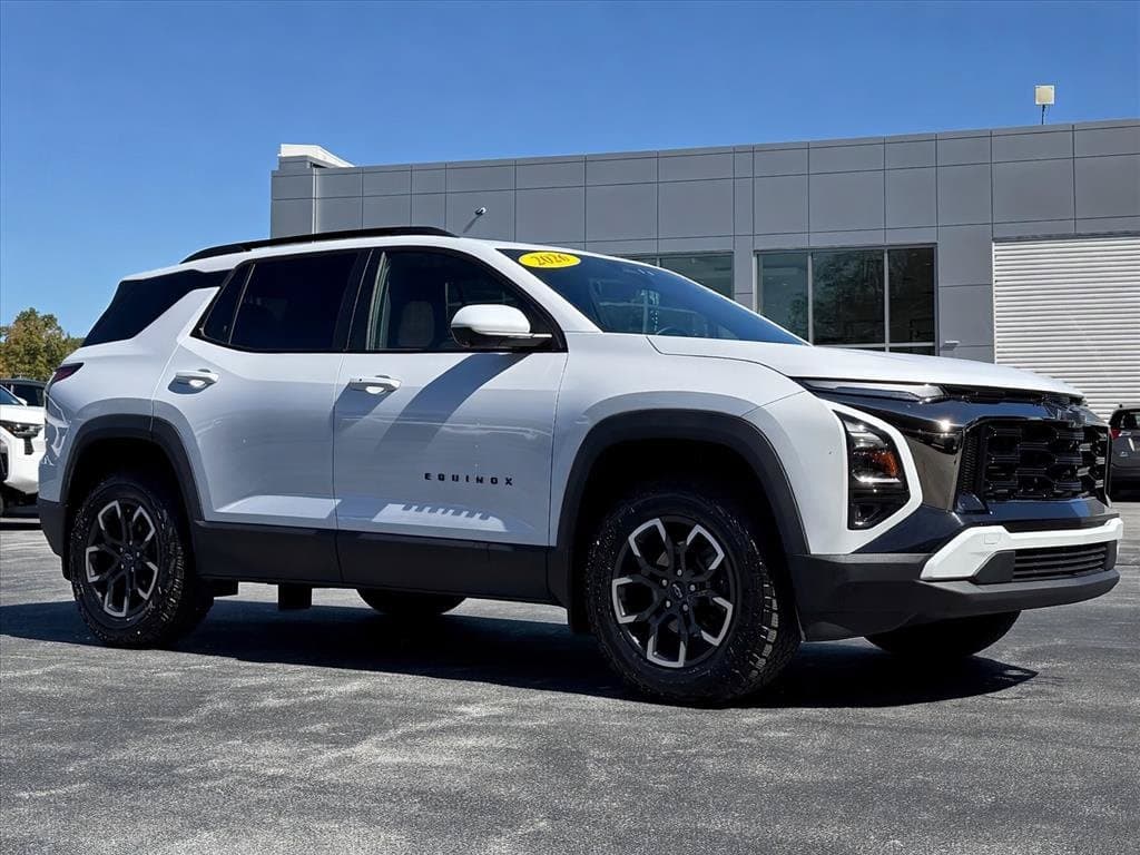 2026 Chevrolet Equinox AWD ACTIV — photo 1 of 28