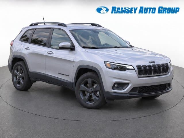 2020 Jeep Cherokee Latitude Plus — photo 1 of 8