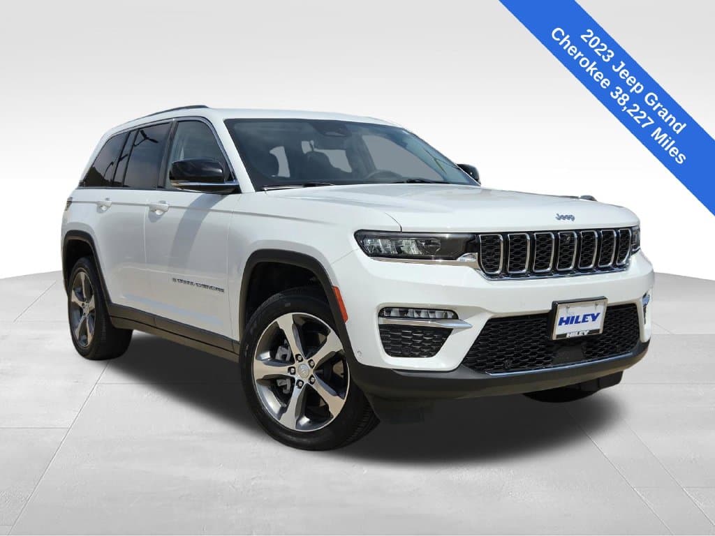 2023 Jeep Grand Cherokee Base — photo 1 of 38