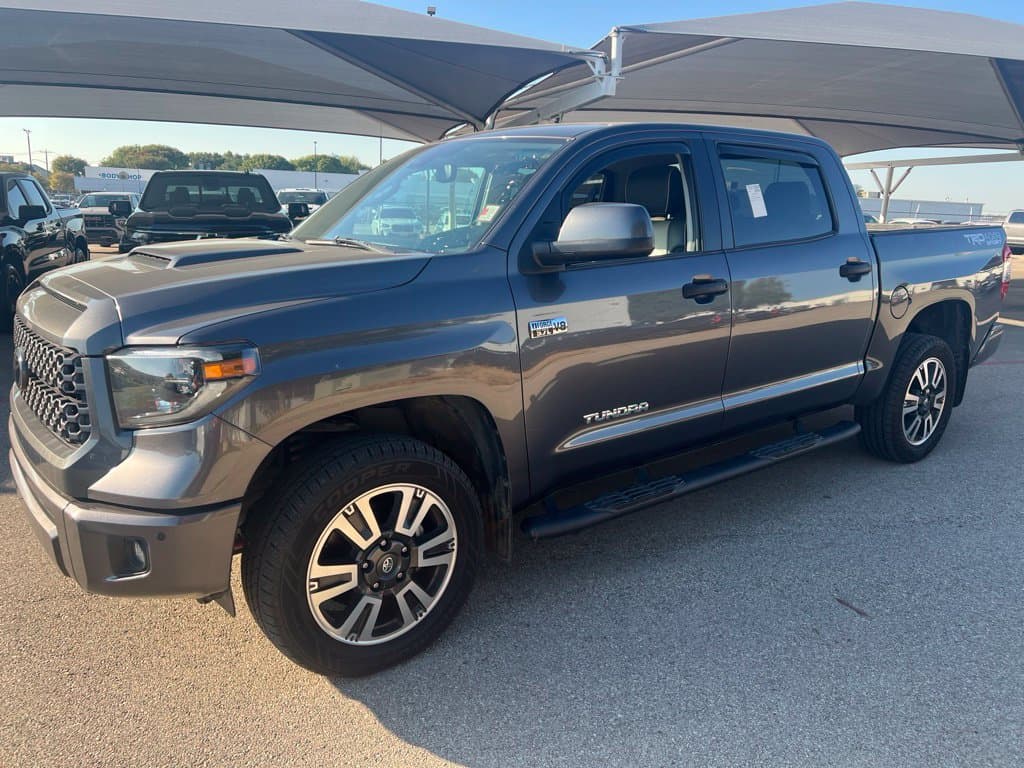 2020 Toyota Tundra 4WD SR5 — photo 1 of 15