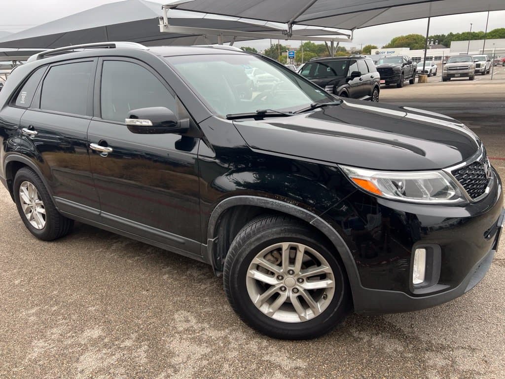 2014 Kia Sorento LX — photo 1 of 12