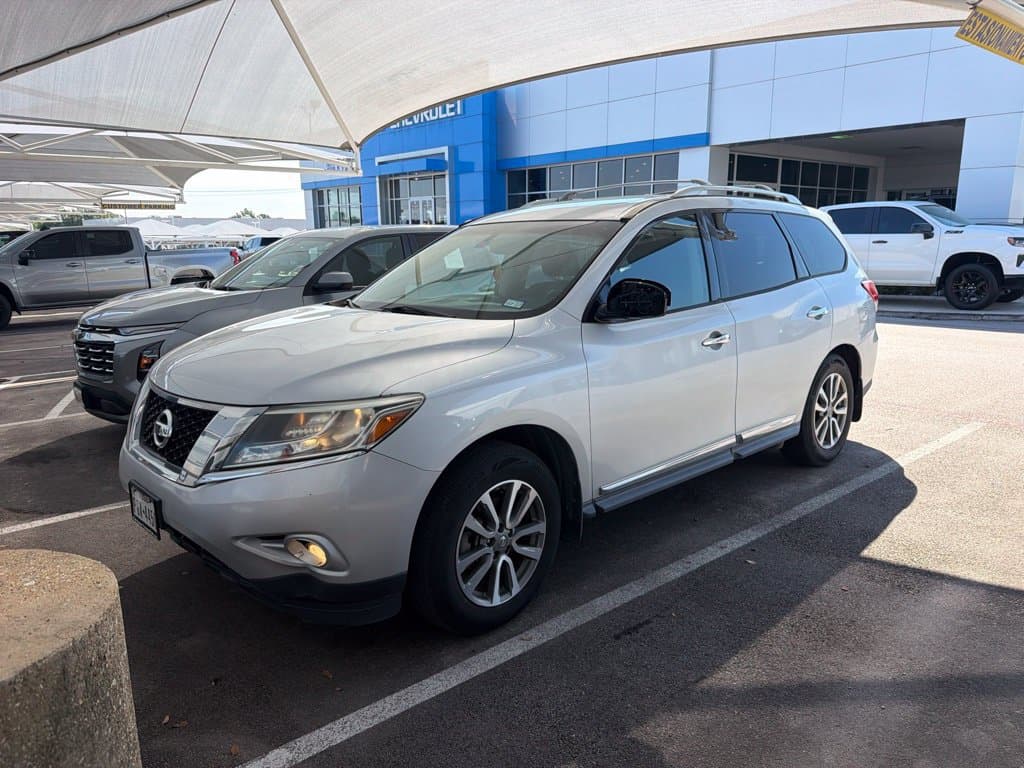 2013 Nissan Pathfinder SL — photo 1 of 18