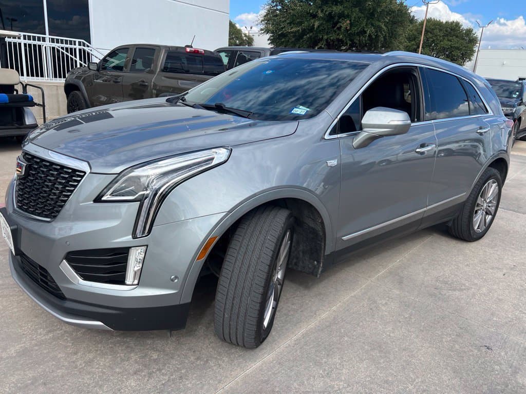 2024 Cadillac XT5 Base — photo 1 of 11