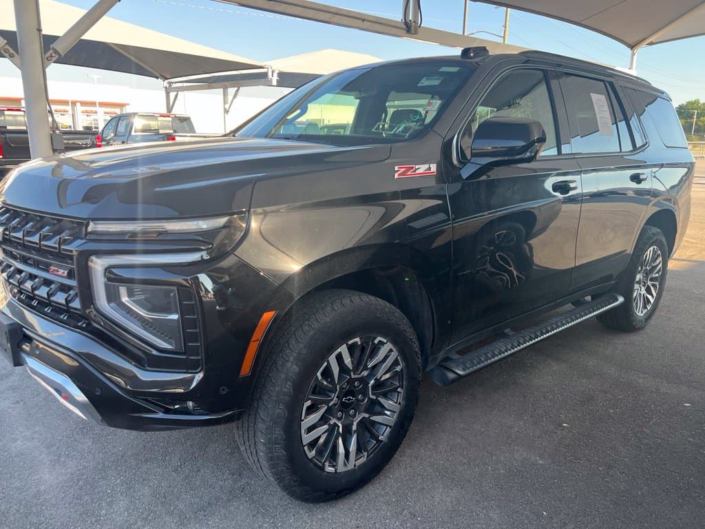 2025 Chevrolet Tahoe Z71 — photo 1 of 14