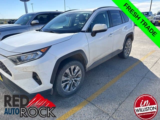 2020 Toyota RAV4 XLE Premium — photo 1 of 23
