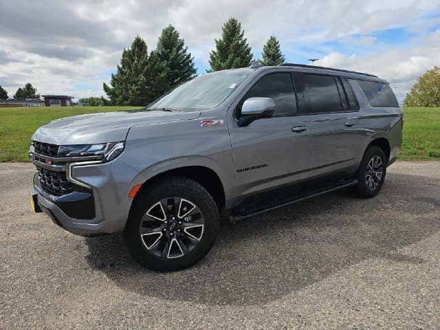 2022 Chevrolet Suburban Z71 — photo 1 of 42