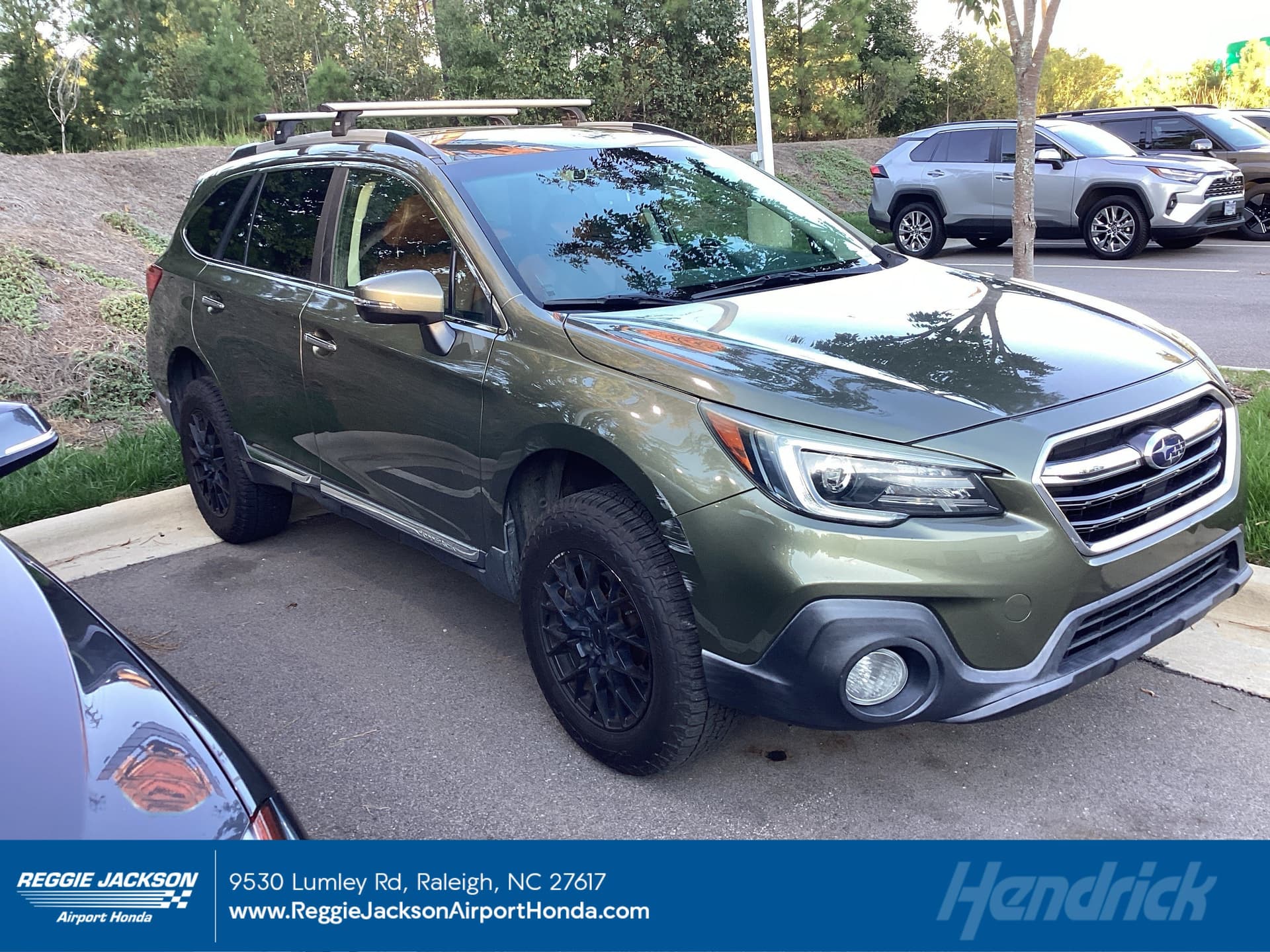 2019 Subaru Outback Base — photo 1 of 12