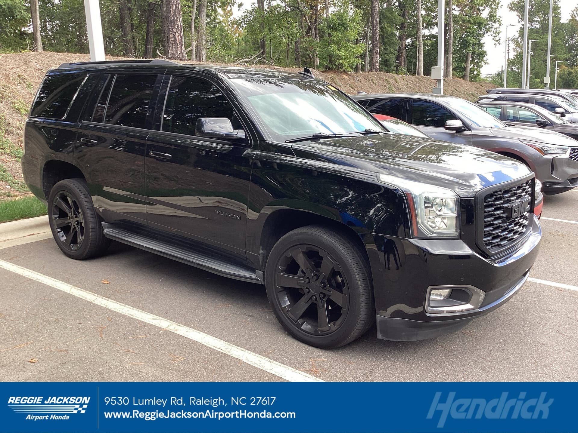 2019 GMC Yukon SLT — photo 1 of 14