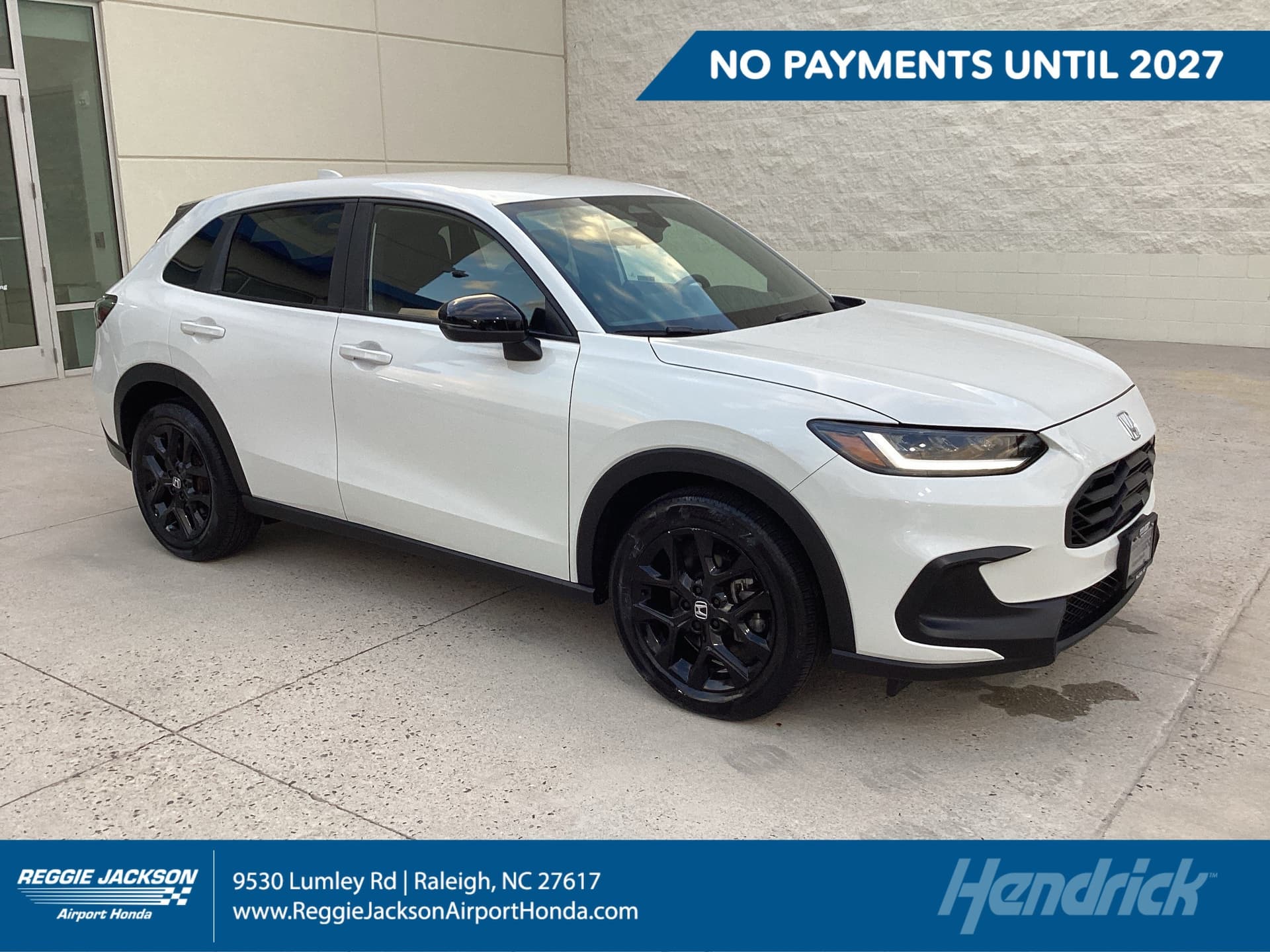 2024 Honda HR-V Base — photo 1 of 37