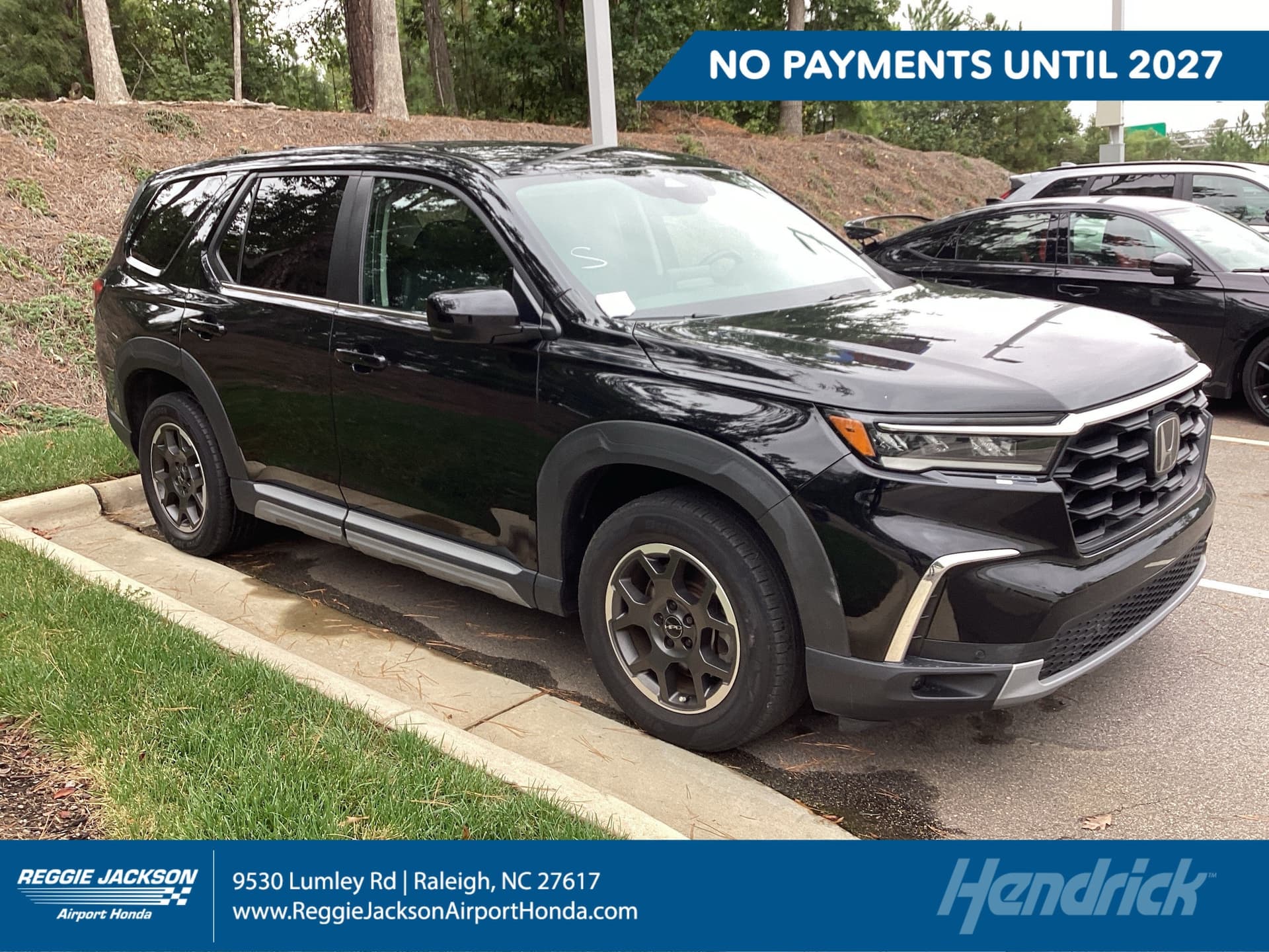 2023 Honda Pilot EX-L 8 Passenger — photo 1 of 12