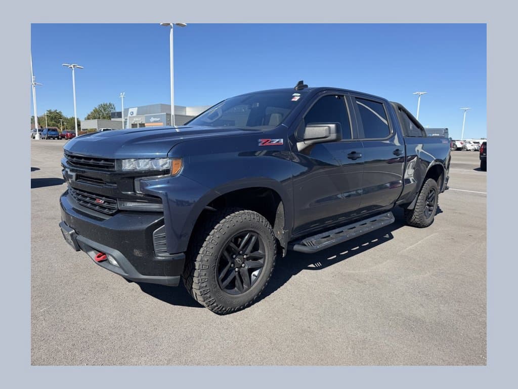 2019 Chevrolet Silverado 1500 LT Trail Boss — photo 1 of 18