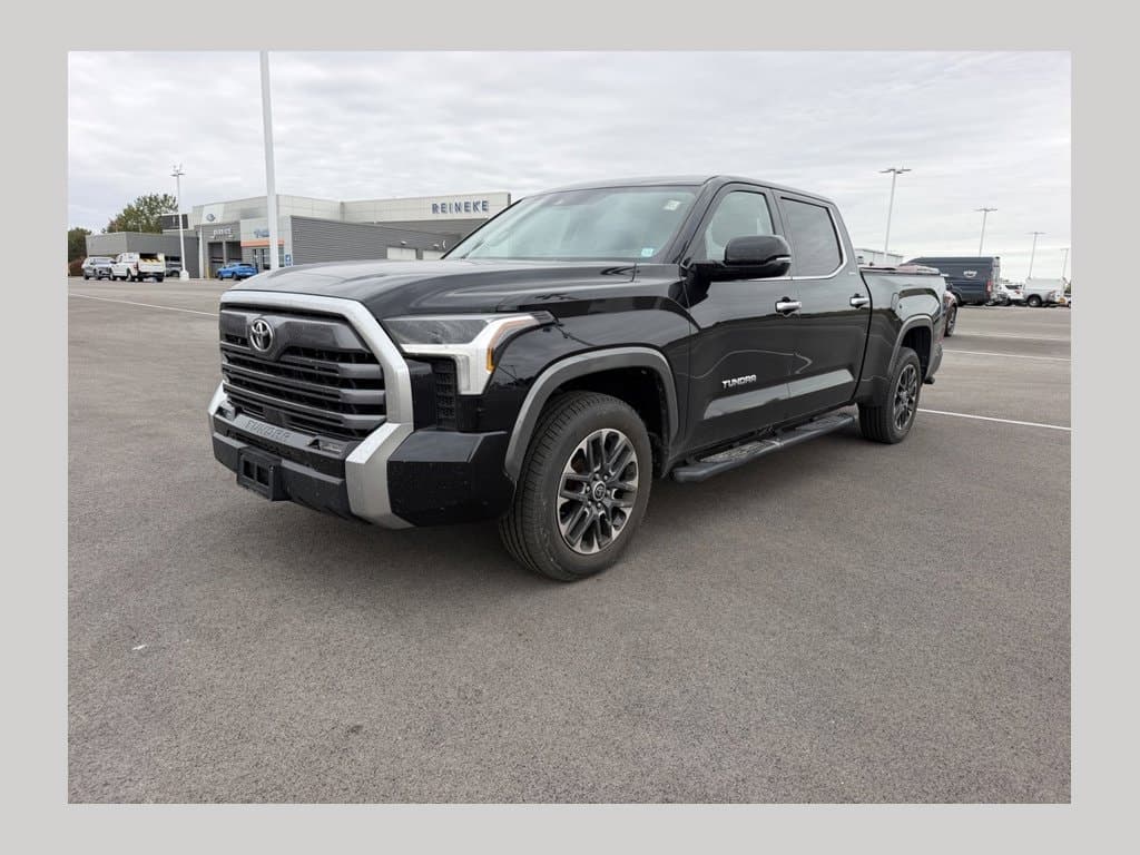 2022 Toyota Tundra 4WD Limited — photo 1 of 19