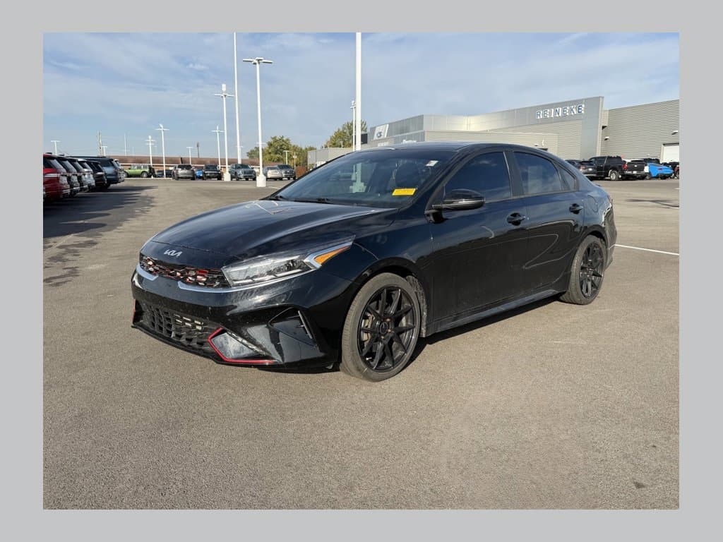 2023 Kia Forte GT — photo 1 of 19
