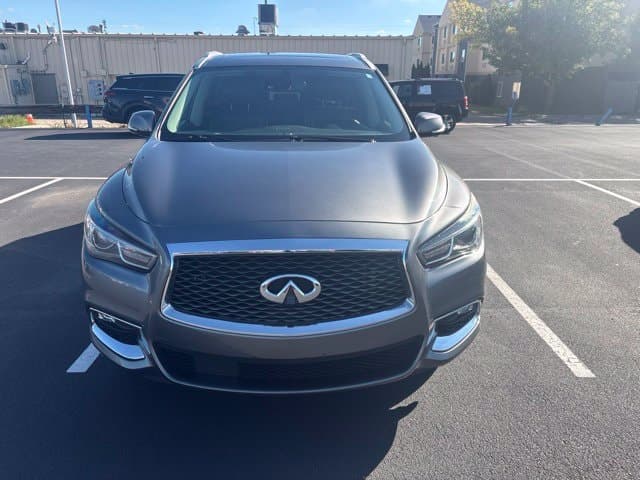 2019 INFINITI QX60 LUXE — photo 1 of 16