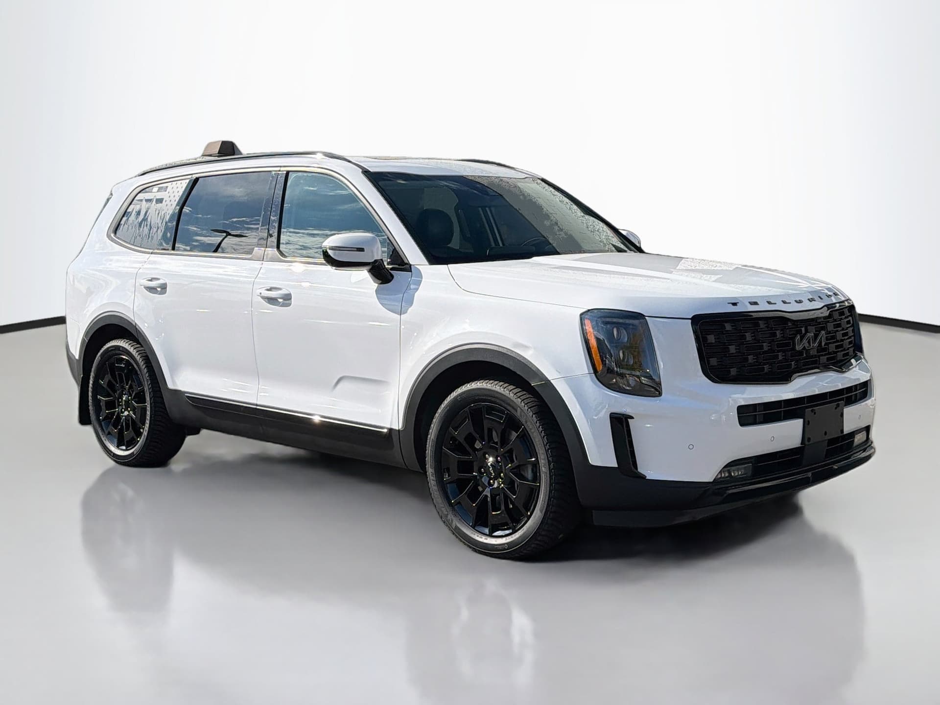 2022 Kia Telluride SX — photo 1 of 7