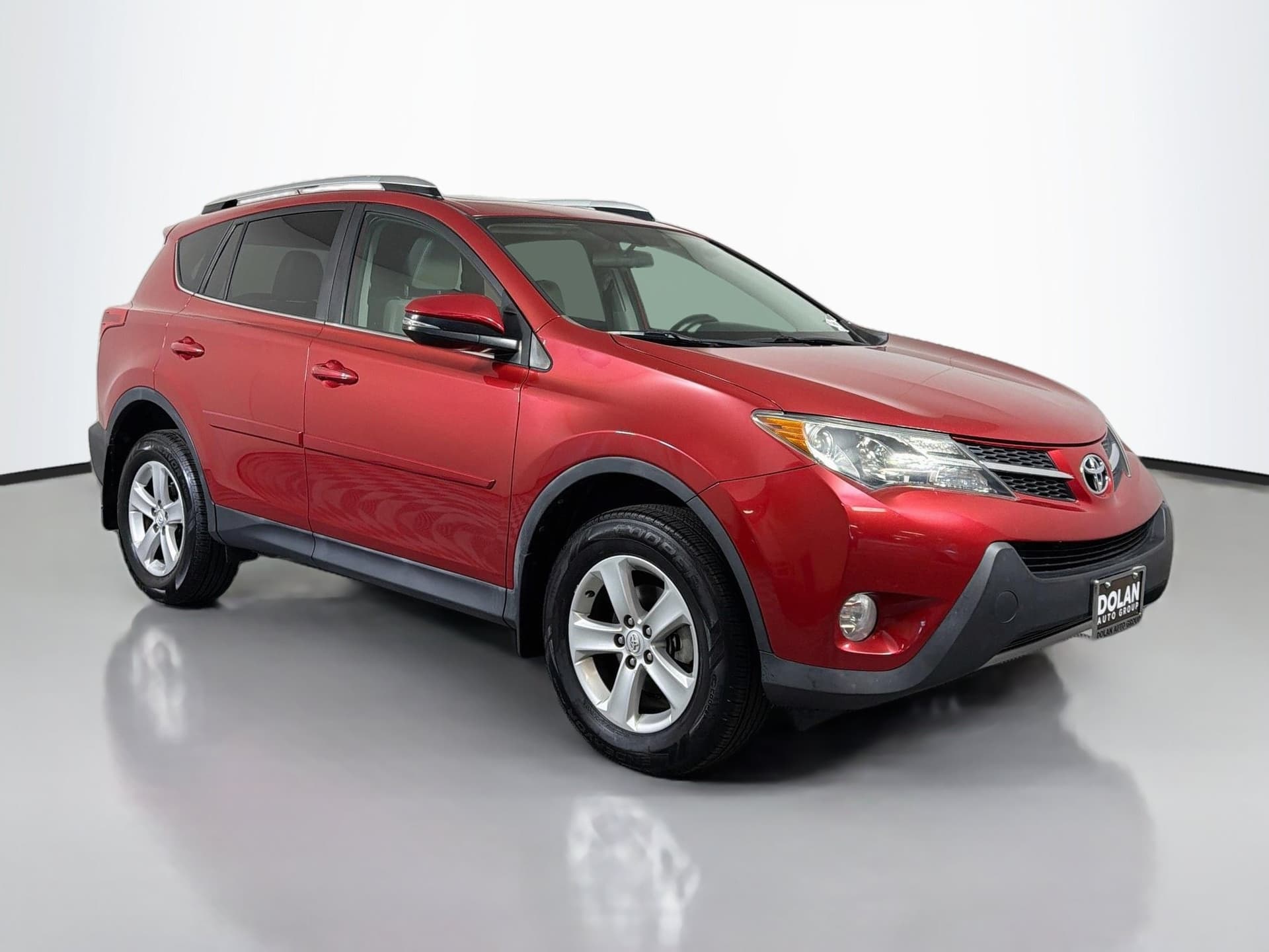 2014 Toyota RAV4 XLE — photo 1 of 35