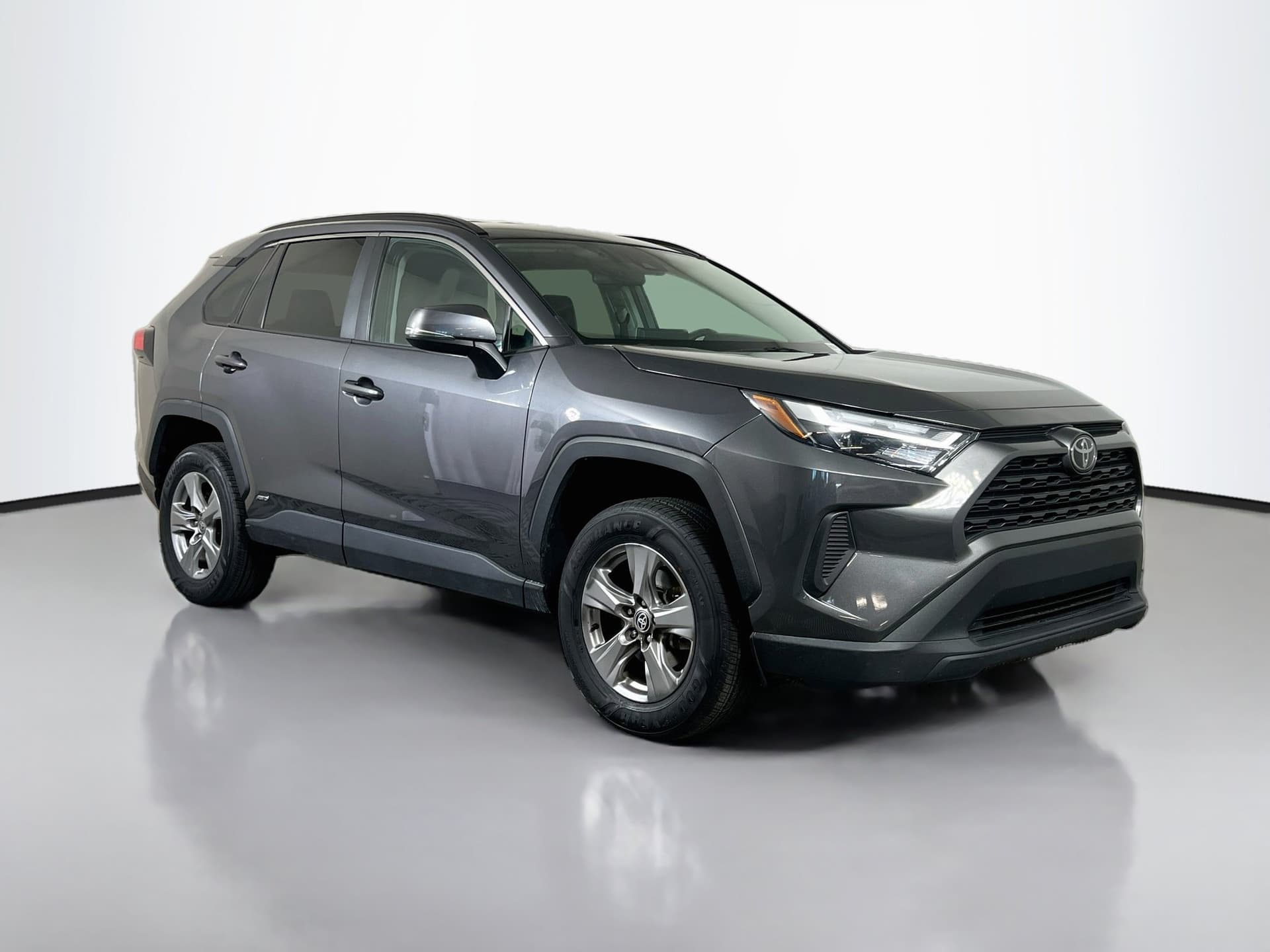 2025 Toyota RAV4 Base — photo 1 of 35