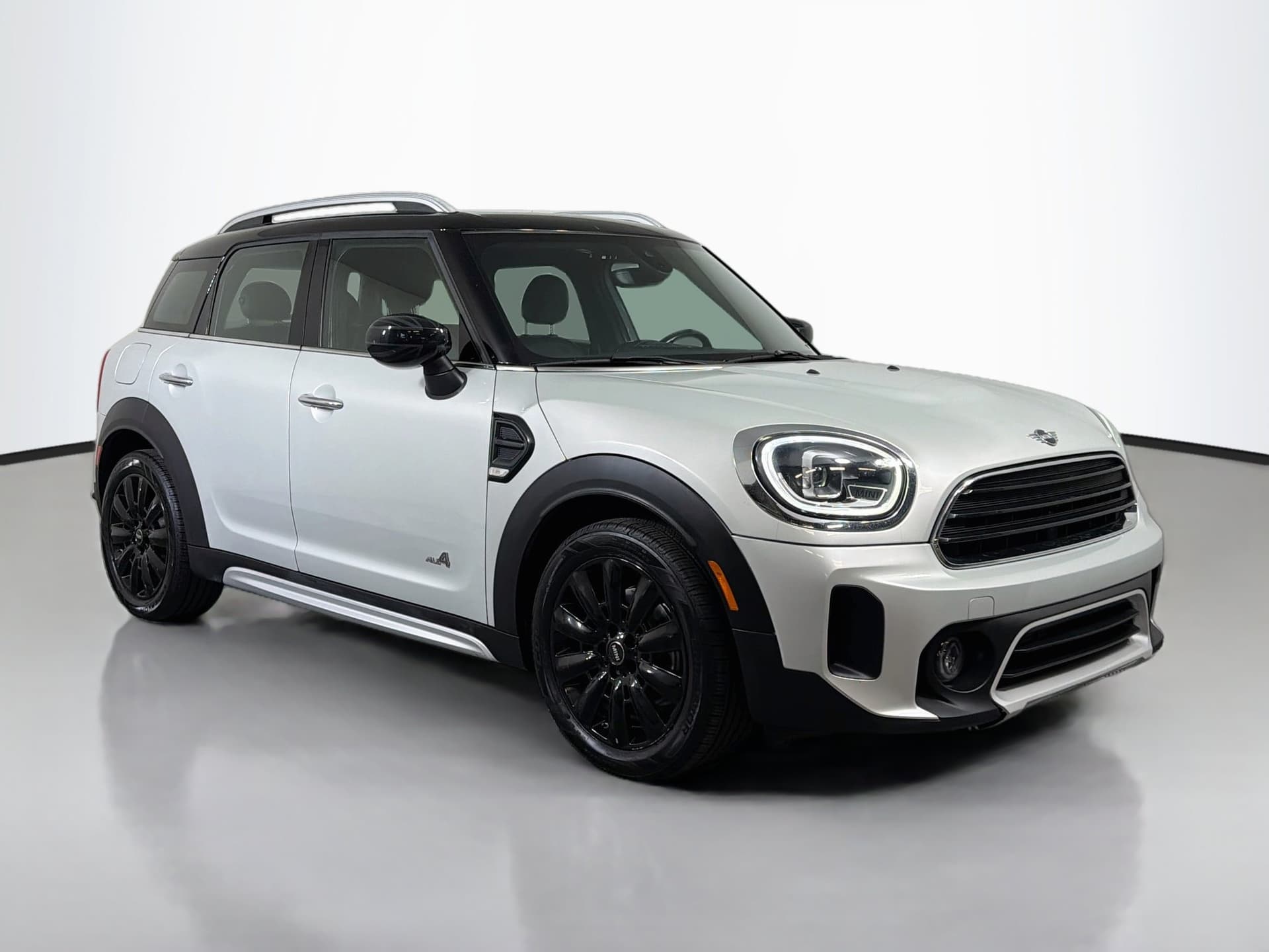 2021 Mini Countryman Oxford Edition — photo 1 of 36