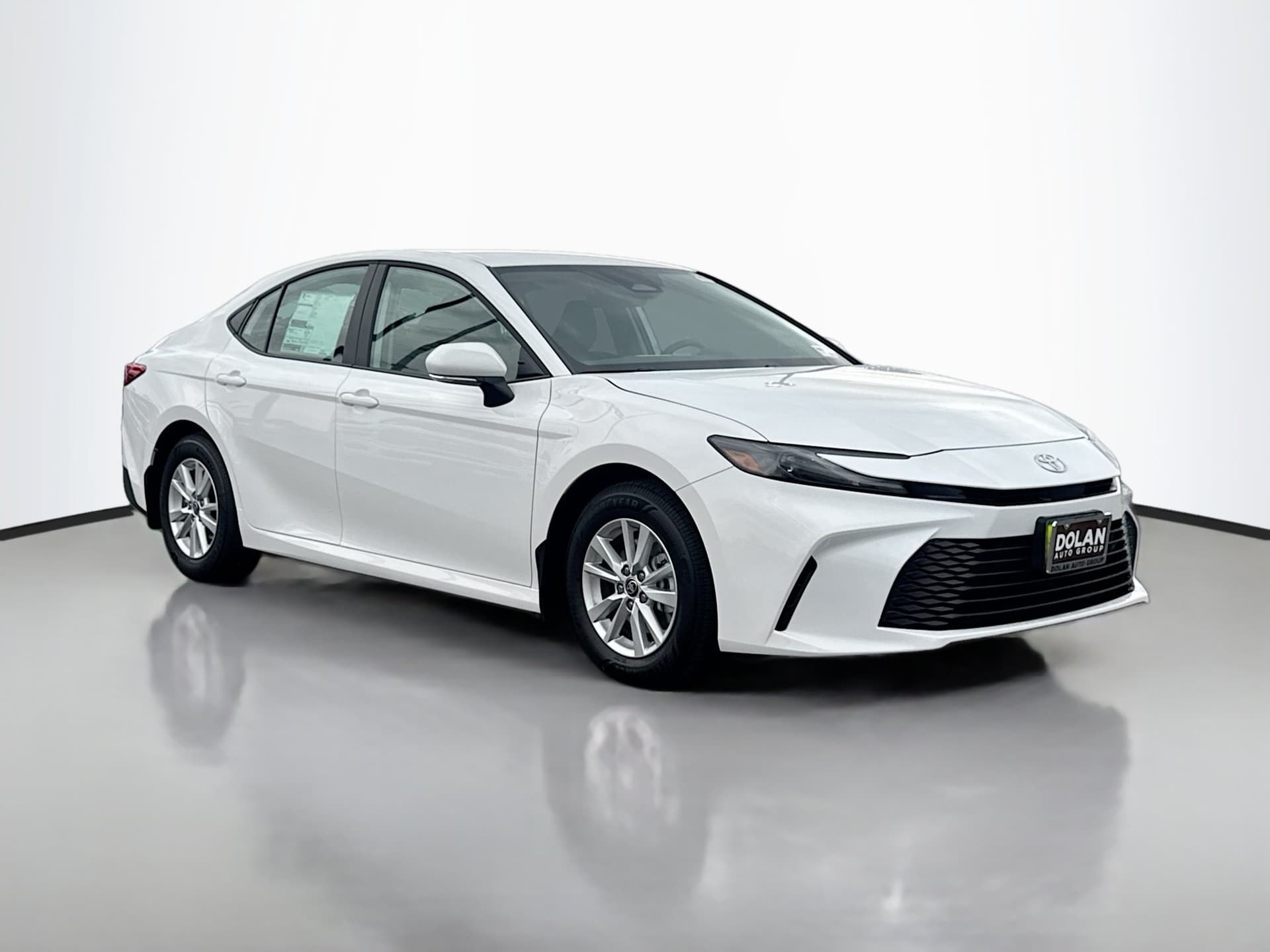 2026 Toyota Camry LE — photo 1 of 36