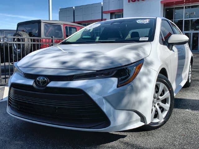 2026 Toyota Corolla LE — photo 1 of 80