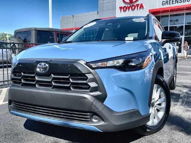 2026 Toyota Corolla Cross LE — photo 1 of 80