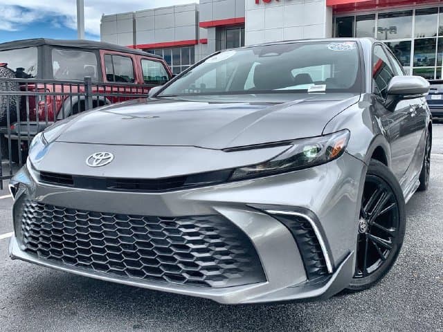 2026 Toyota Camry SE — photo 1 of 80
