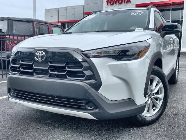 2026 Toyota Corolla Cross LE — photo 1 of 80