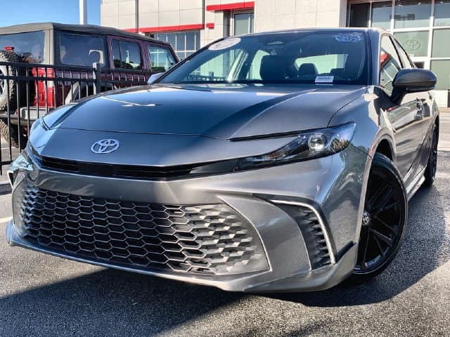 2026 Toyota Camry SE — photo 1 of 80