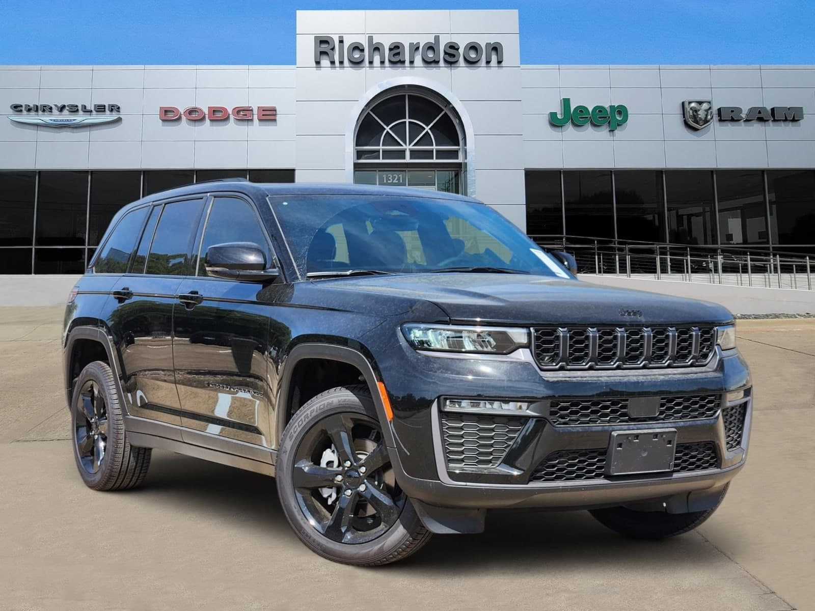 2026 Jeep Grand Cherokee Limited — photo 1 of 50