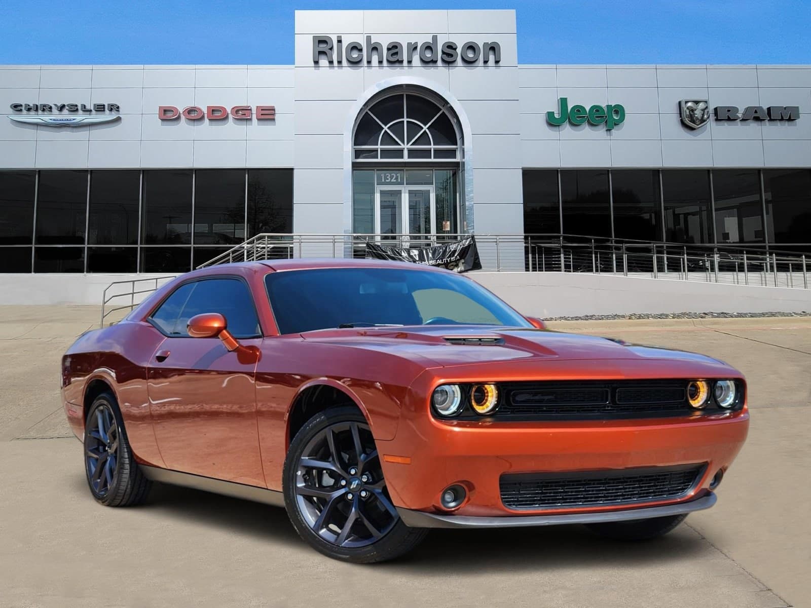 2021 Dodge Challenger SXT — photo 1 of 41
