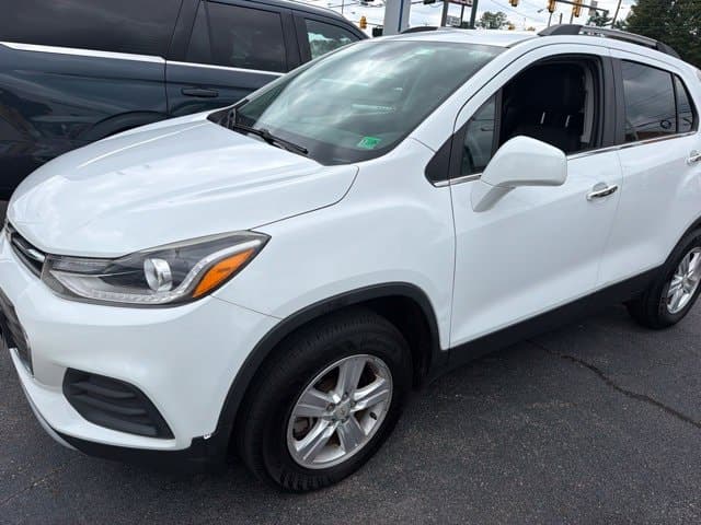 2018 Chevrolet Trax LT — photo 1 of 12