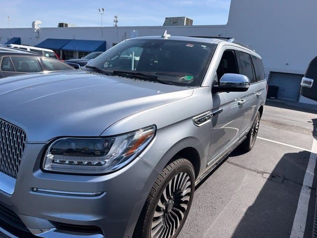 2021 Lincoln Navigator Black Label — photo 1 of 13