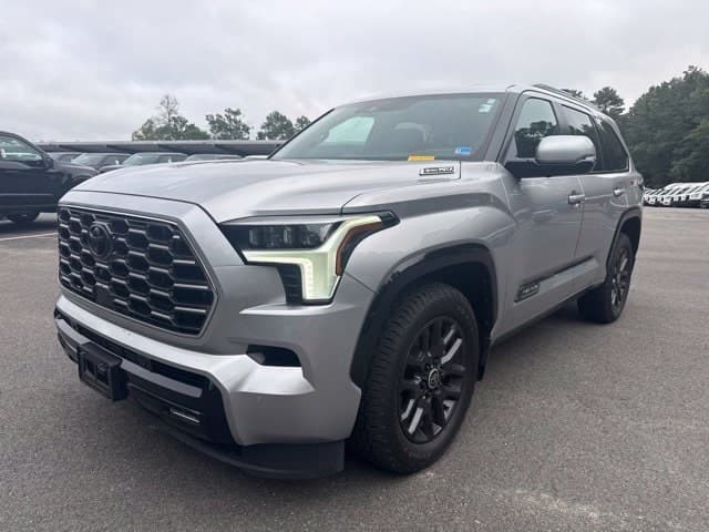 2024 Toyota Sequoia Platinum — photo 1 of 12