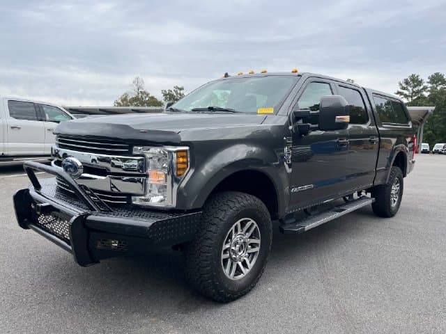 2019 Ford Super Duty F-250 SRW LARIAT — photo 1 of 19
