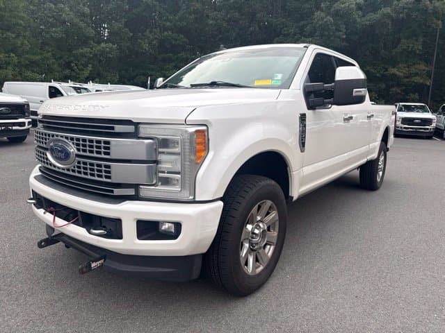 2019 Ford Super Duty F-250 SRW Platinum — photo 1 of 10