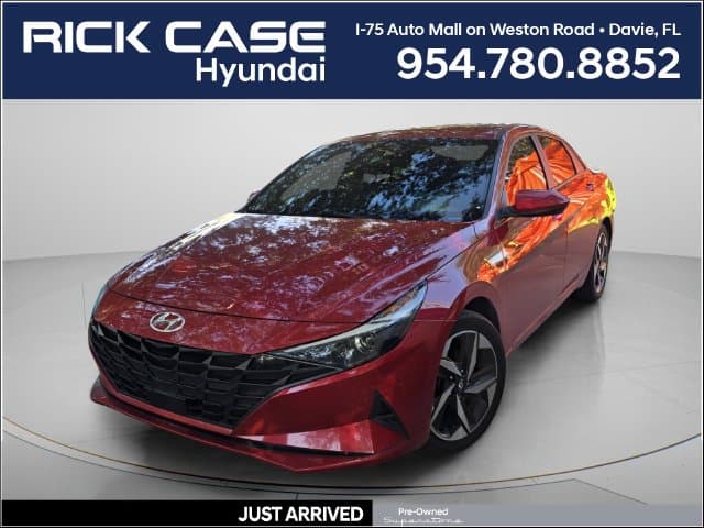 2023 Hyundai Elantra SEL — photo 1 of 11