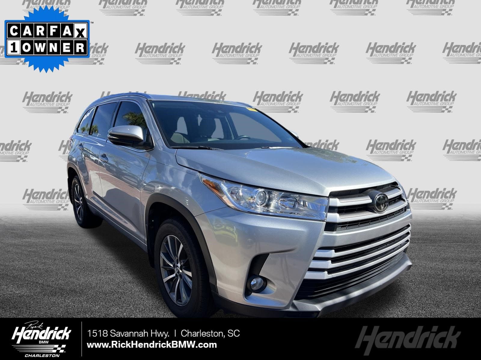2017 Toyota Highlander XLE — photo 1 of 42