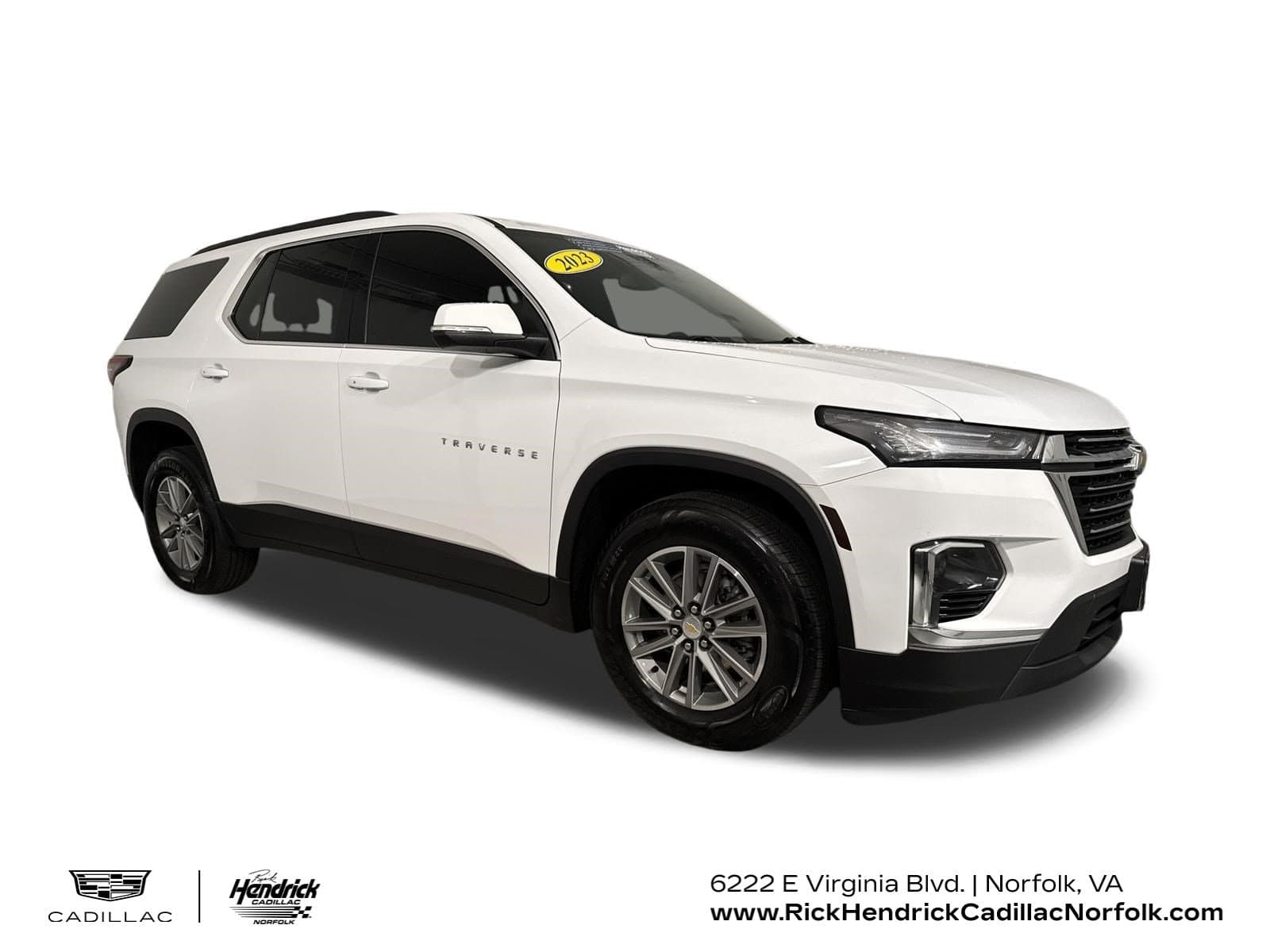 2023 Chevrolet Traverse LT Leather — photo 1 of 37