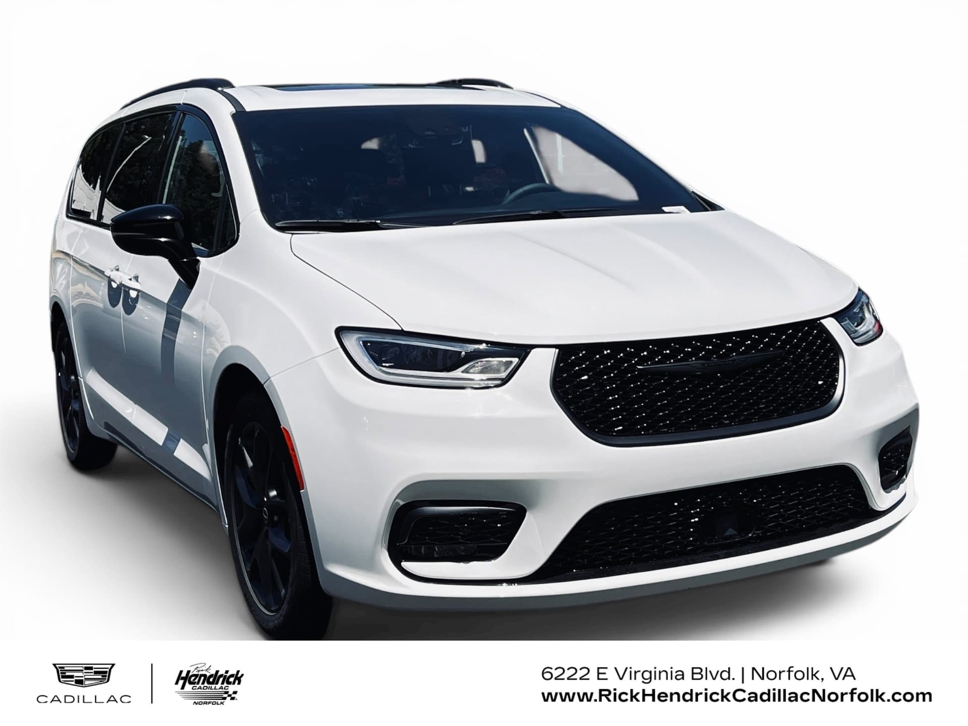 2025 Chrysler Pacifica Limited — photo 1 of 37