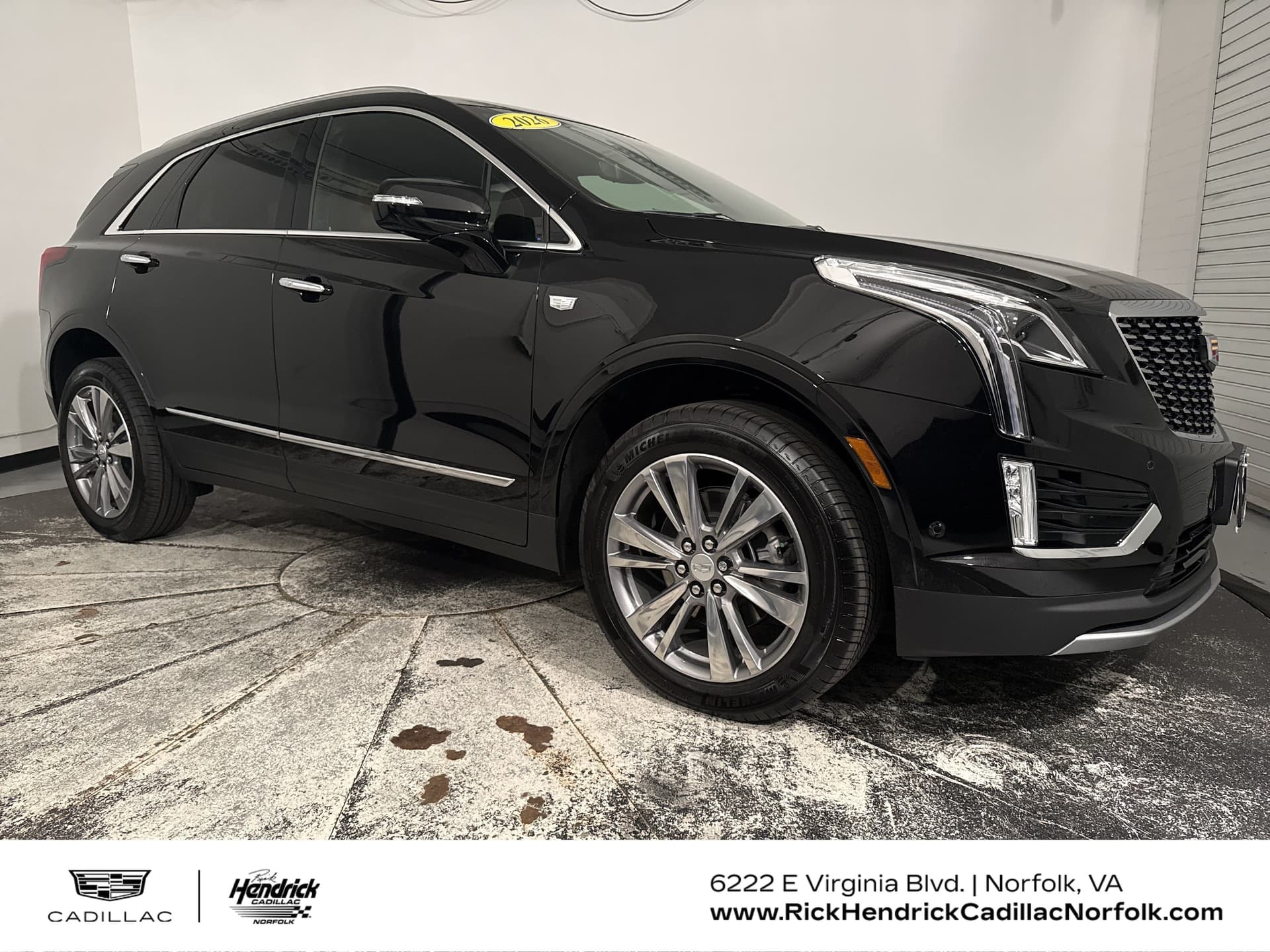 2026 Cadillac XT5 FWD Premium Luxury — photo 1 of 37