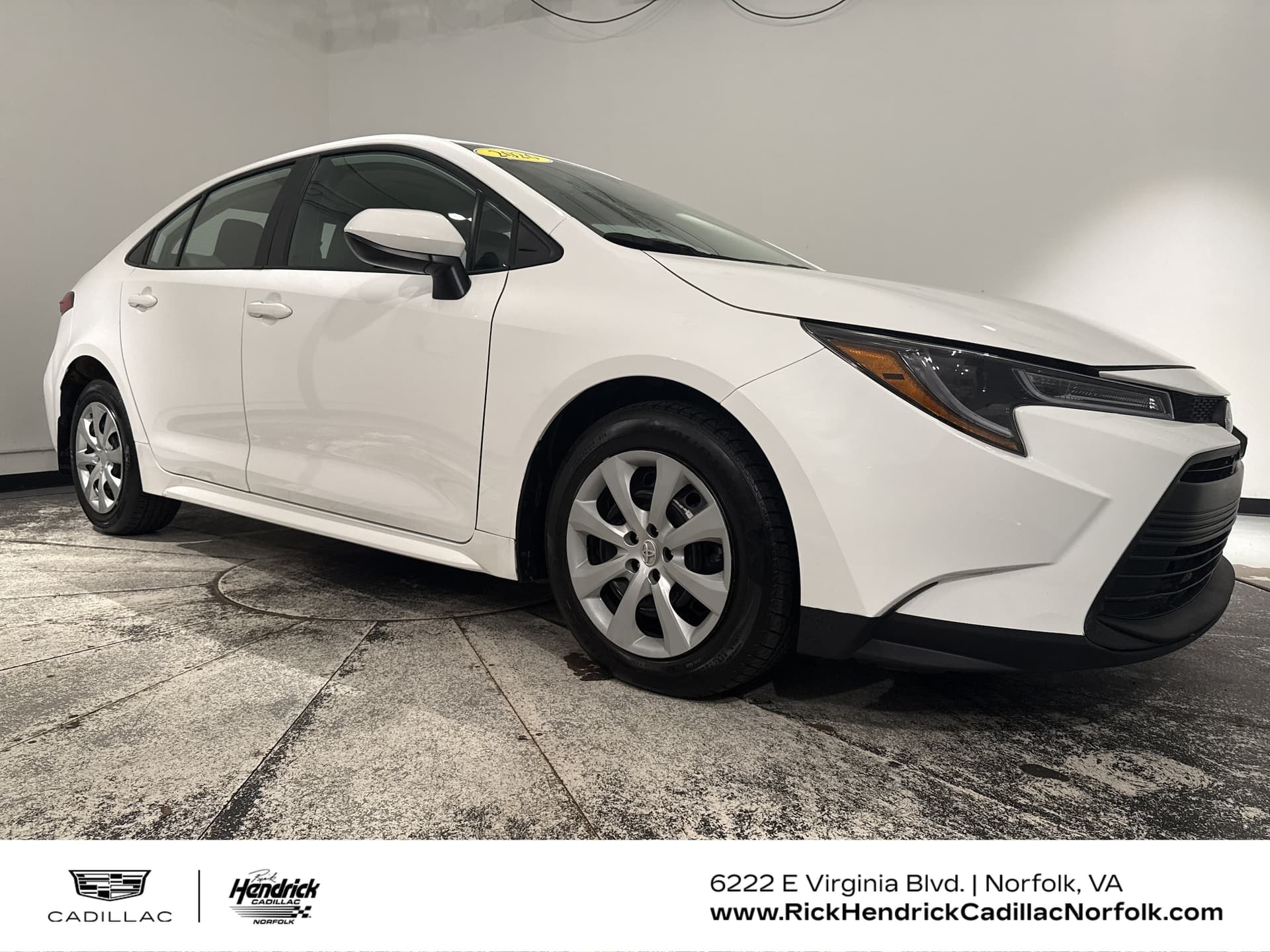 2026 Toyota Corolla LE — photo 1 of 37