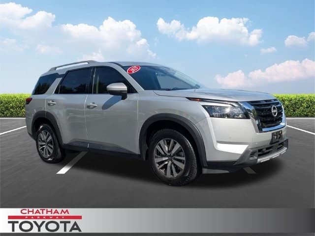 2025 Nissan Pathfinder SL — photo 1 of 27