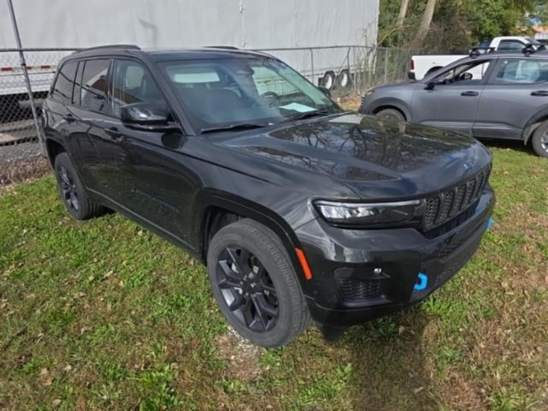 2023 Jeep Grand Cherokee 4xe 30th Anniversary — photo 1 of 19