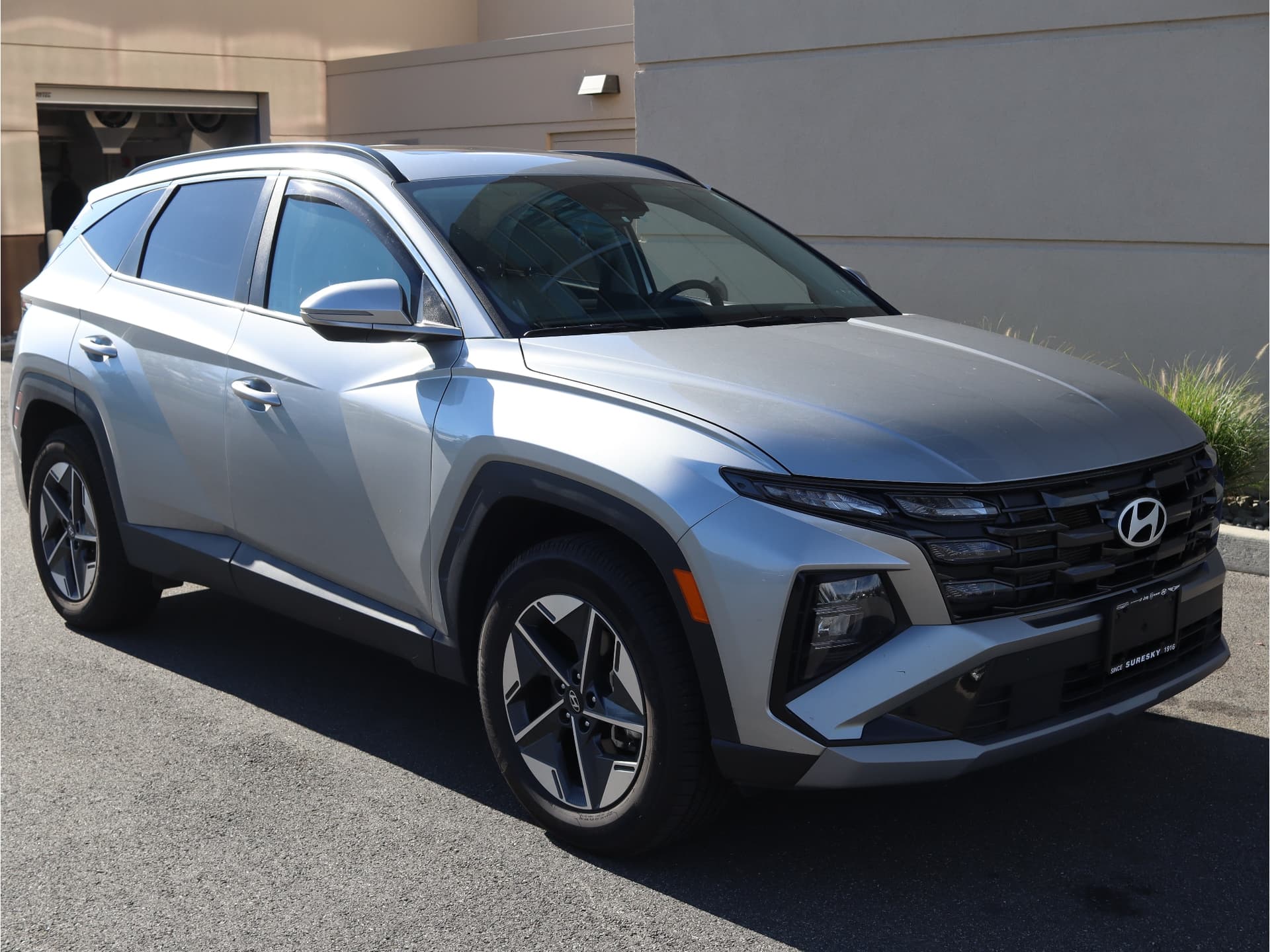 2025 Hyundai Tucson SEL Convenience — photo 1 of 17