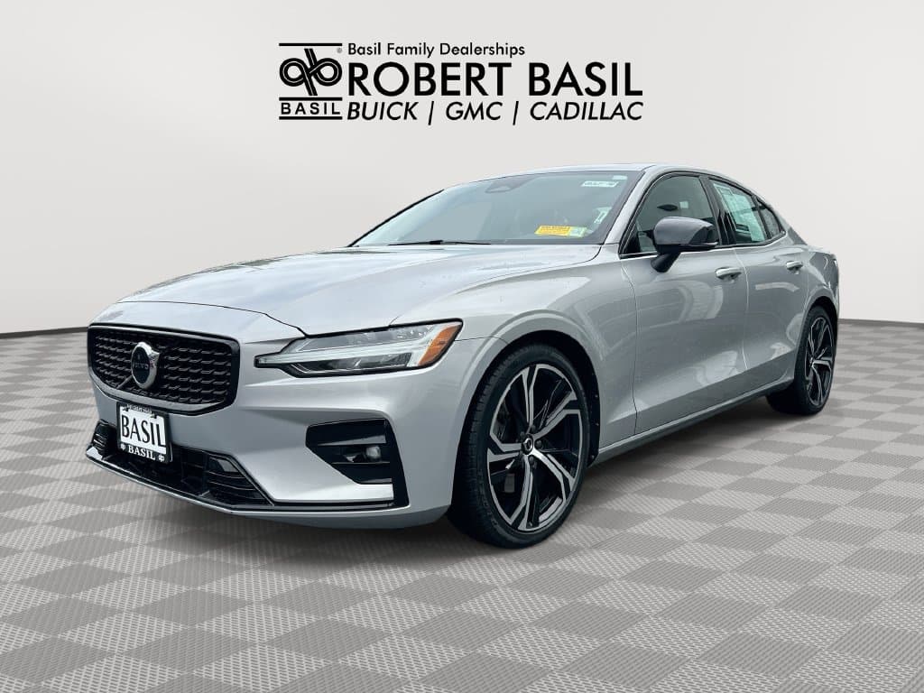 2024 Volvo S60 Base — photo 1 of 32
